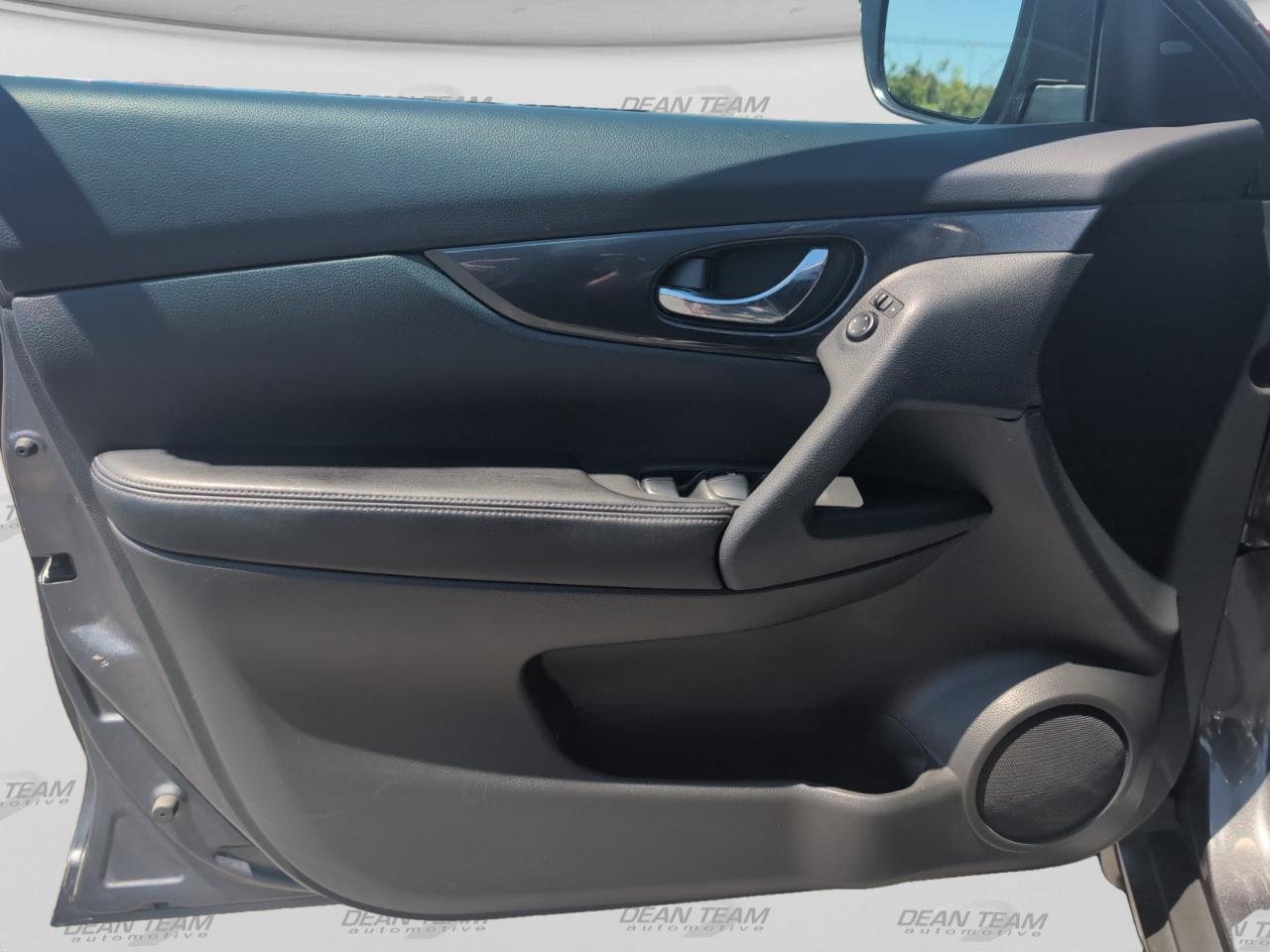 Nissan Rogue FWD SV 2017