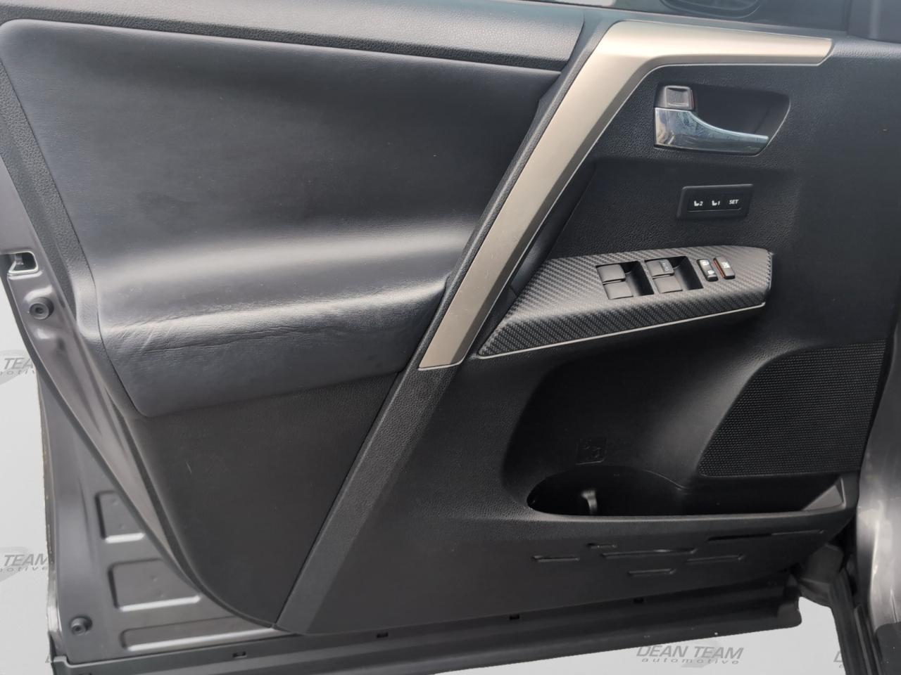 Toyota RAV4  2015