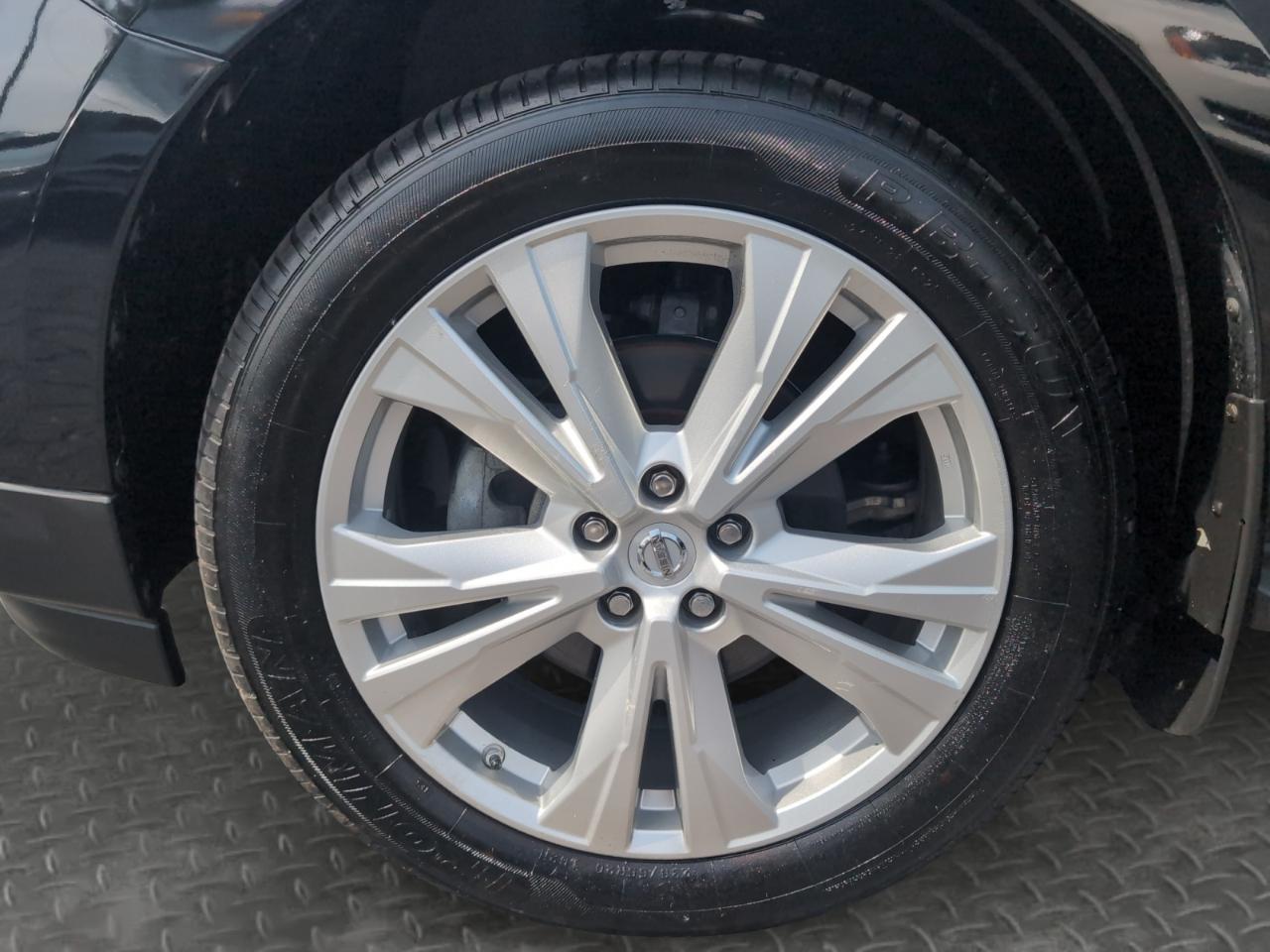 Nissan Pathfinder 4x4 SL 2018