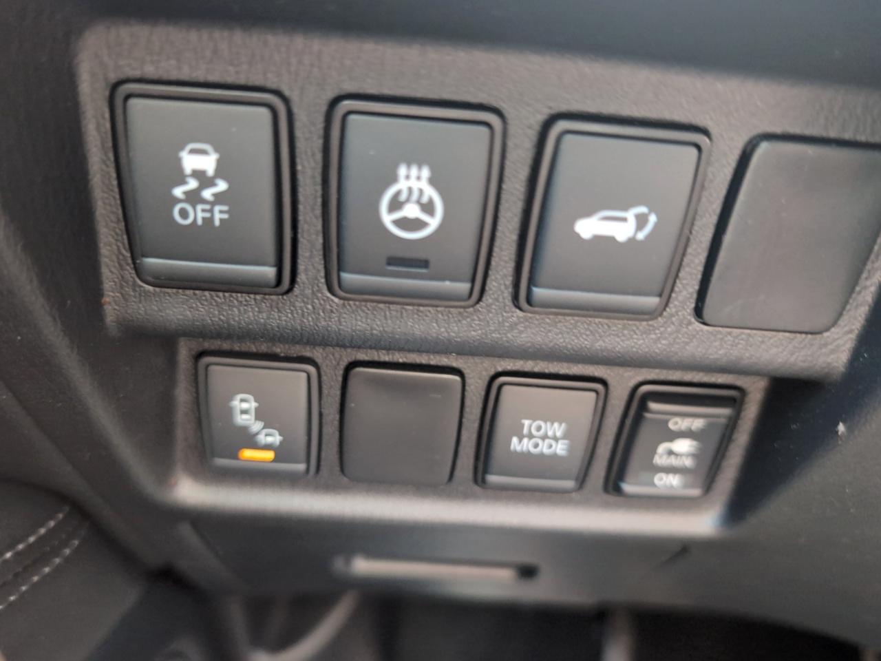 Nissan Pathfinder 4x4 SL 2018