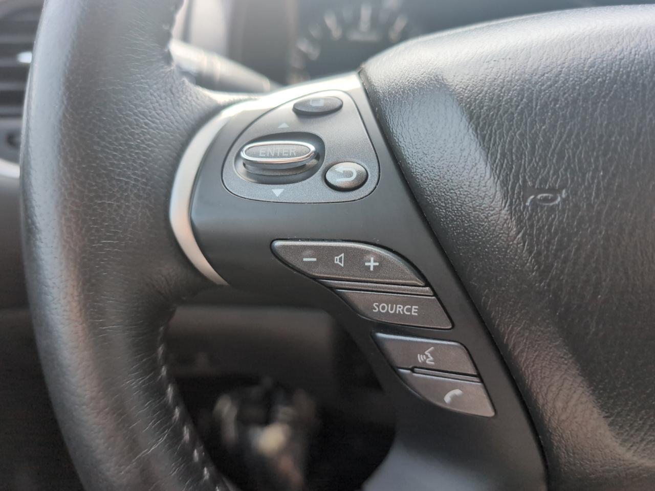 Nissan Pathfinder 4x4 SL 2018