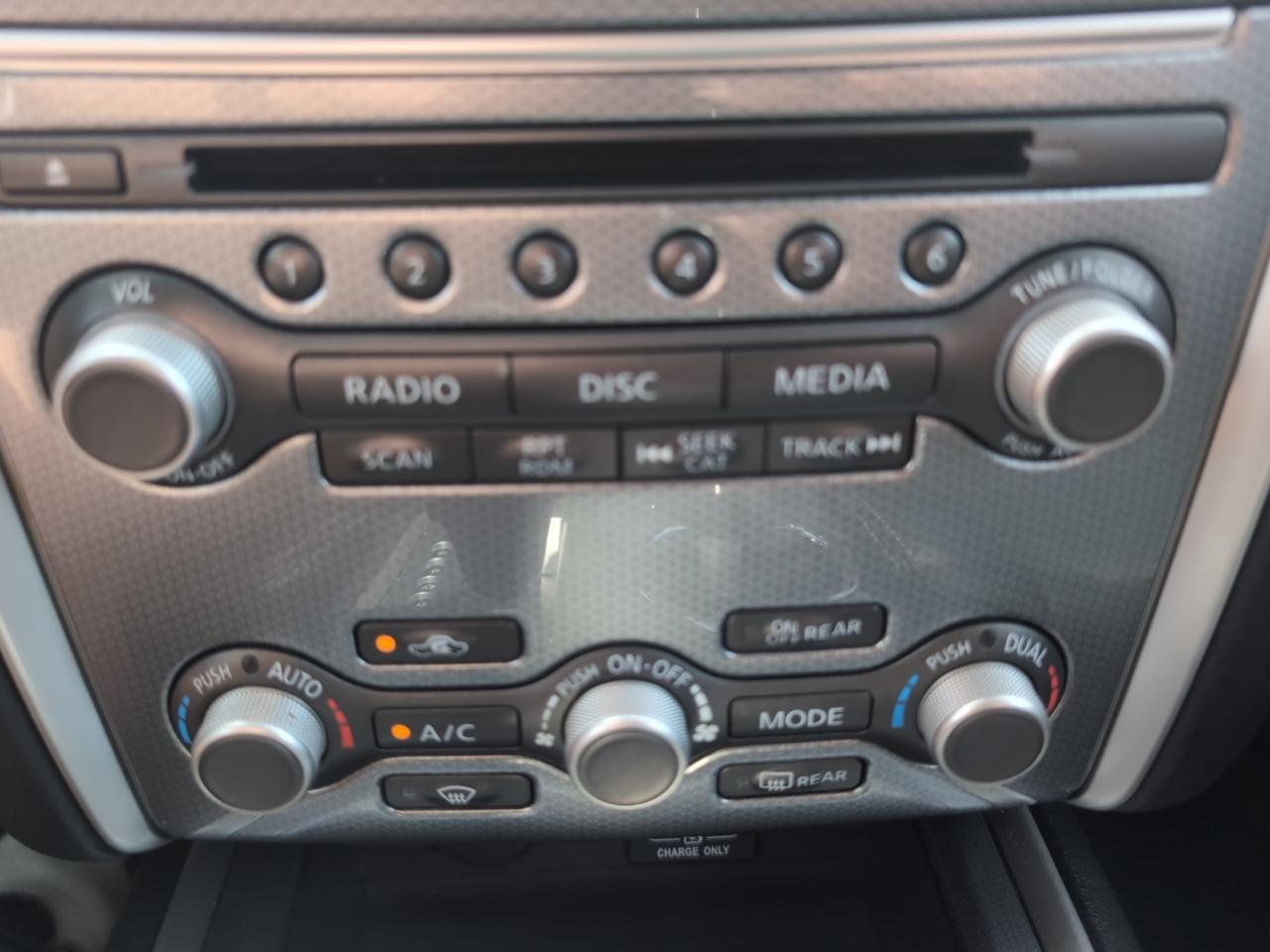 Nissan Pathfinder 4x4 SL 2018