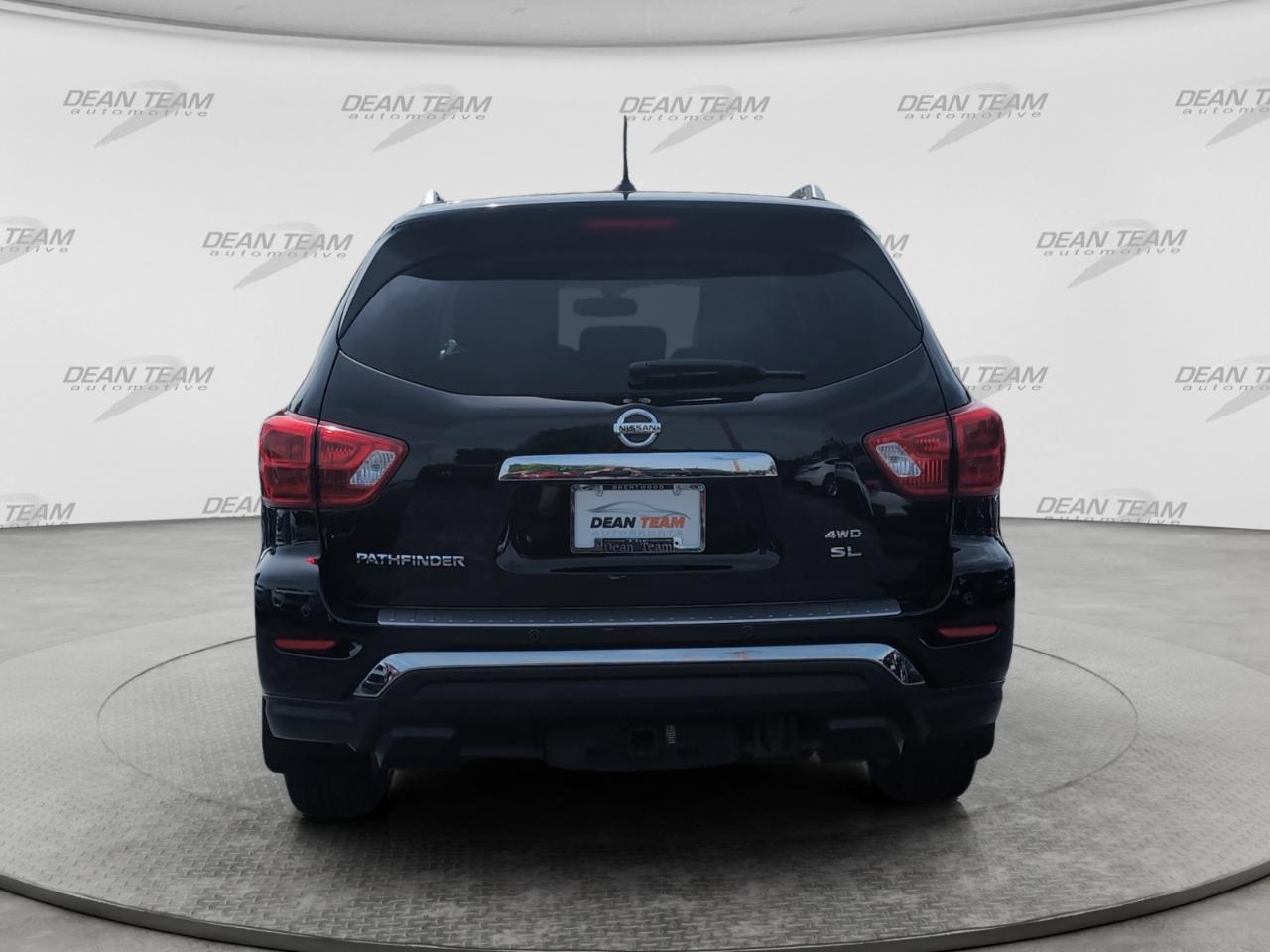 Nissan Pathfinder 4x4 SL 2018