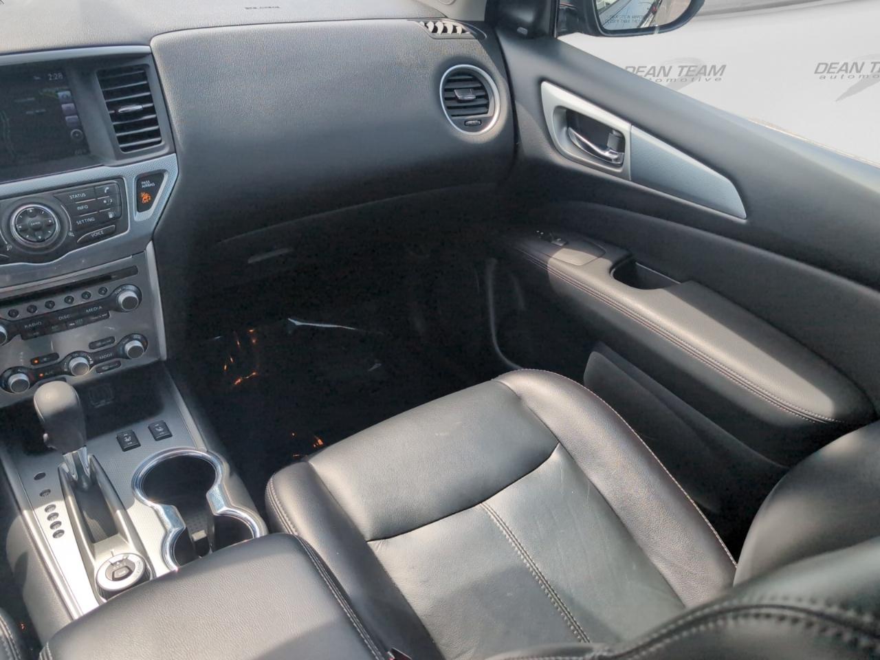 Nissan Pathfinder 4x4 SL 2018