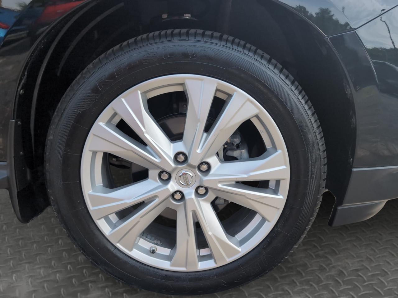Nissan Pathfinder 4x4 SL 2018