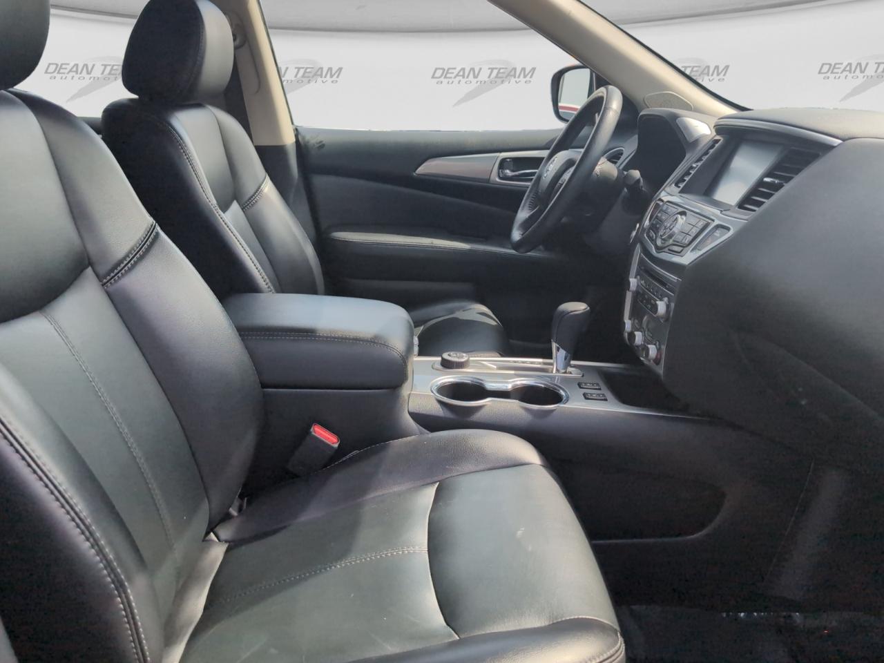 Nissan Pathfinder 4x4 SL 2018