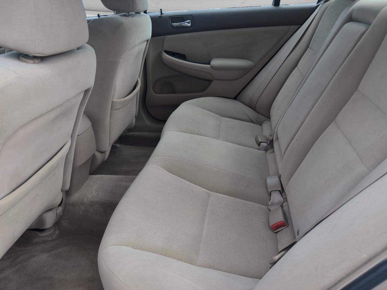 Honda Accord Sdn LX V6 AT 2006
