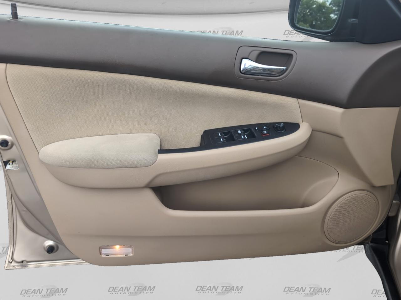 Honda Accord Sdn LX V6 AT 2006