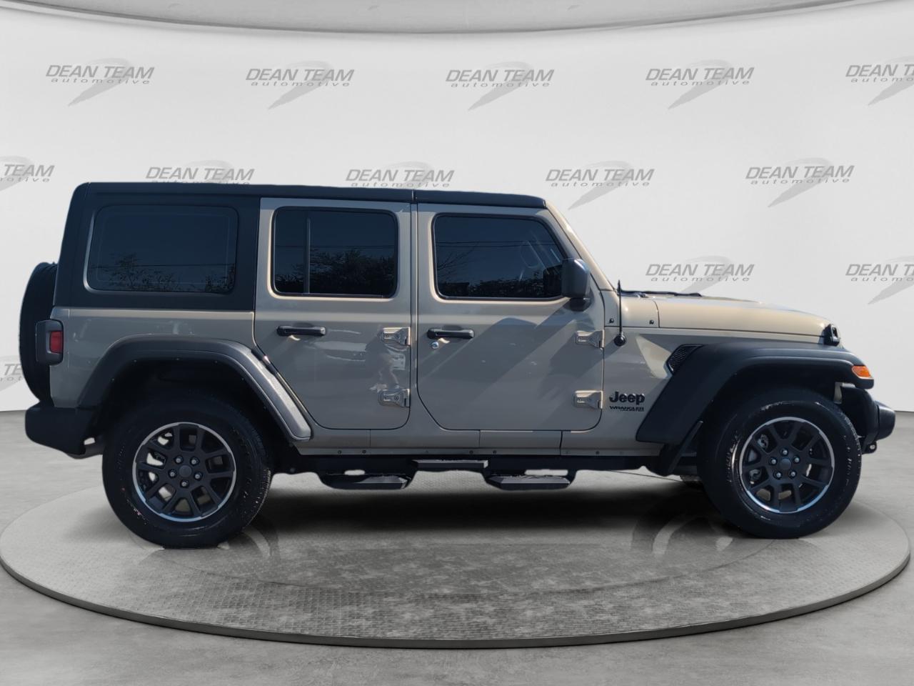 Jeep Wrangler Unlimited Sport 4x4 2022