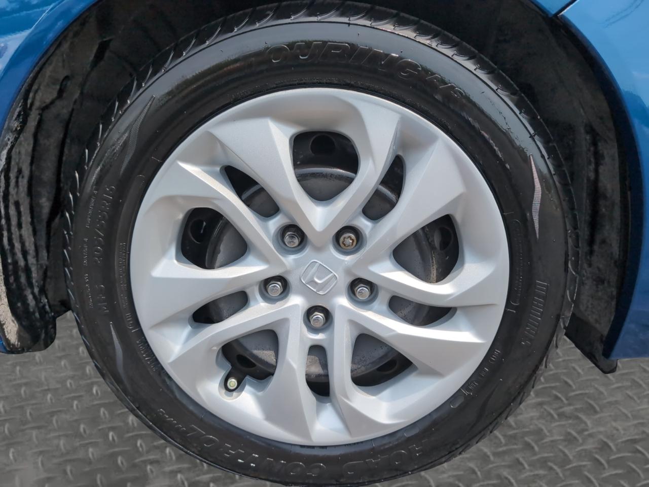 Honda Civic Coupe 2dr CVT LX 2015