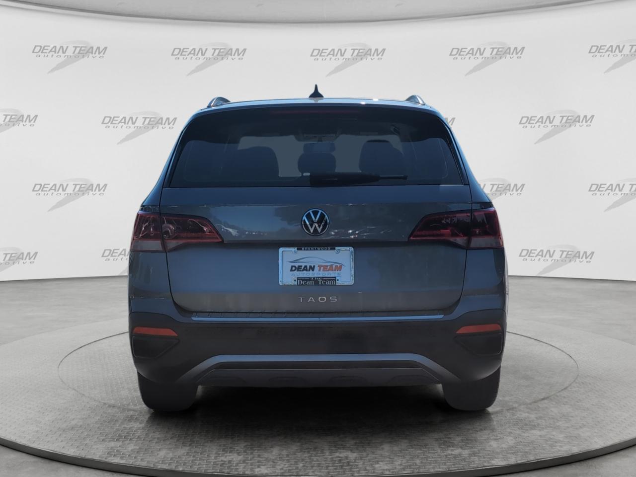 Volkswagen Taos S FWD 2022