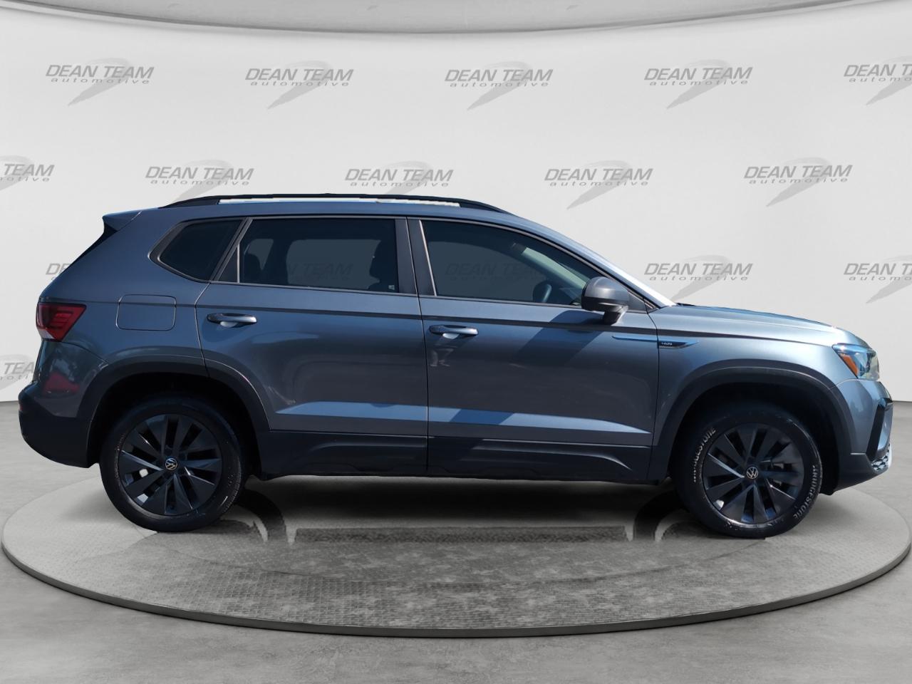 Volkswagen Taos S FWD 2022
