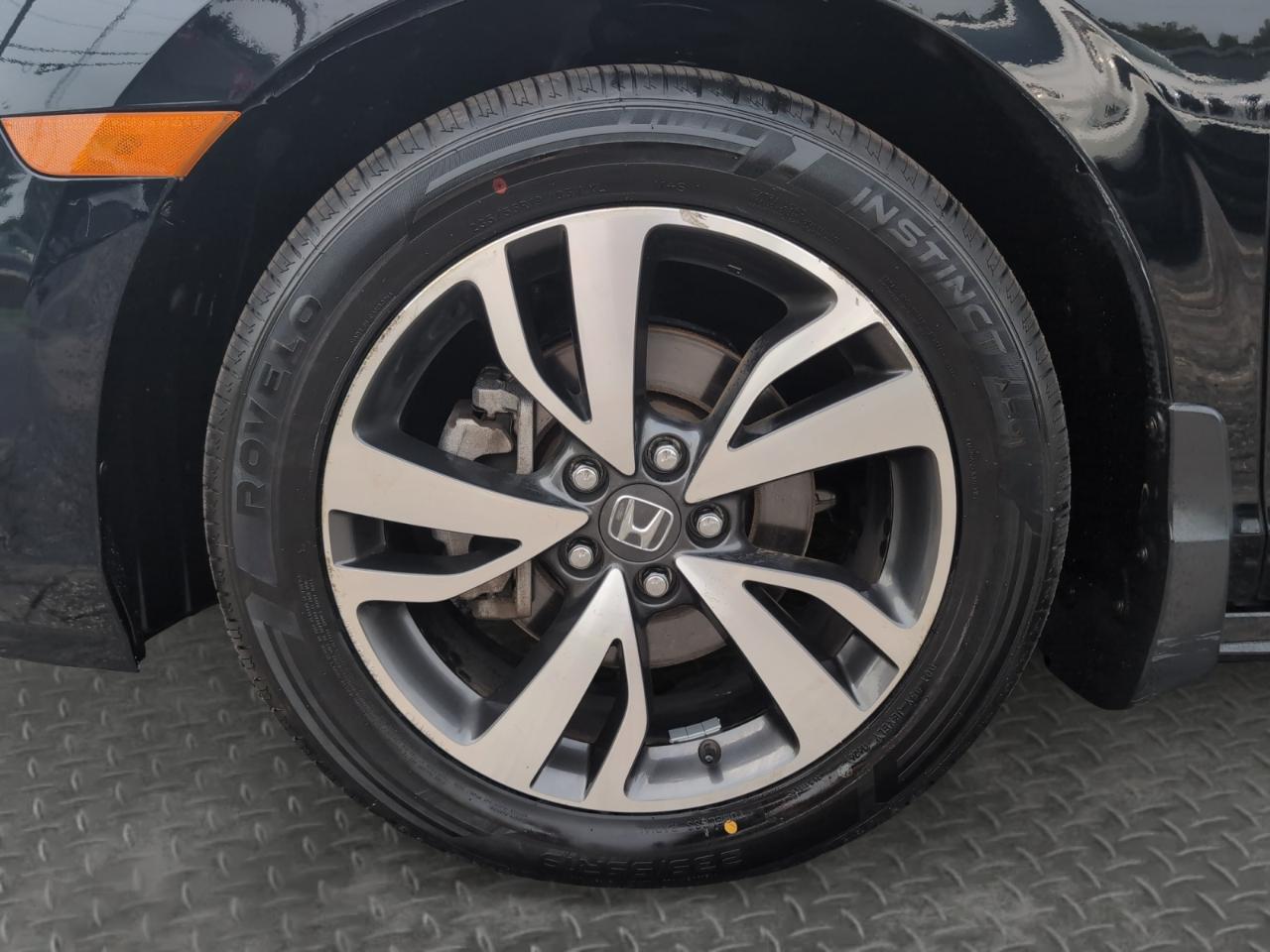 Honda Odyssey Touring Auto 2021