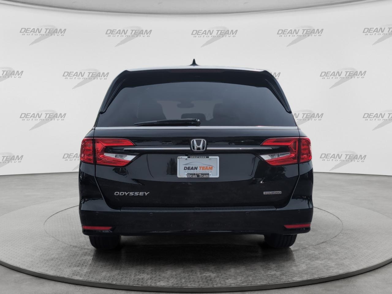 Honda Odyssey Touring Auto 2021