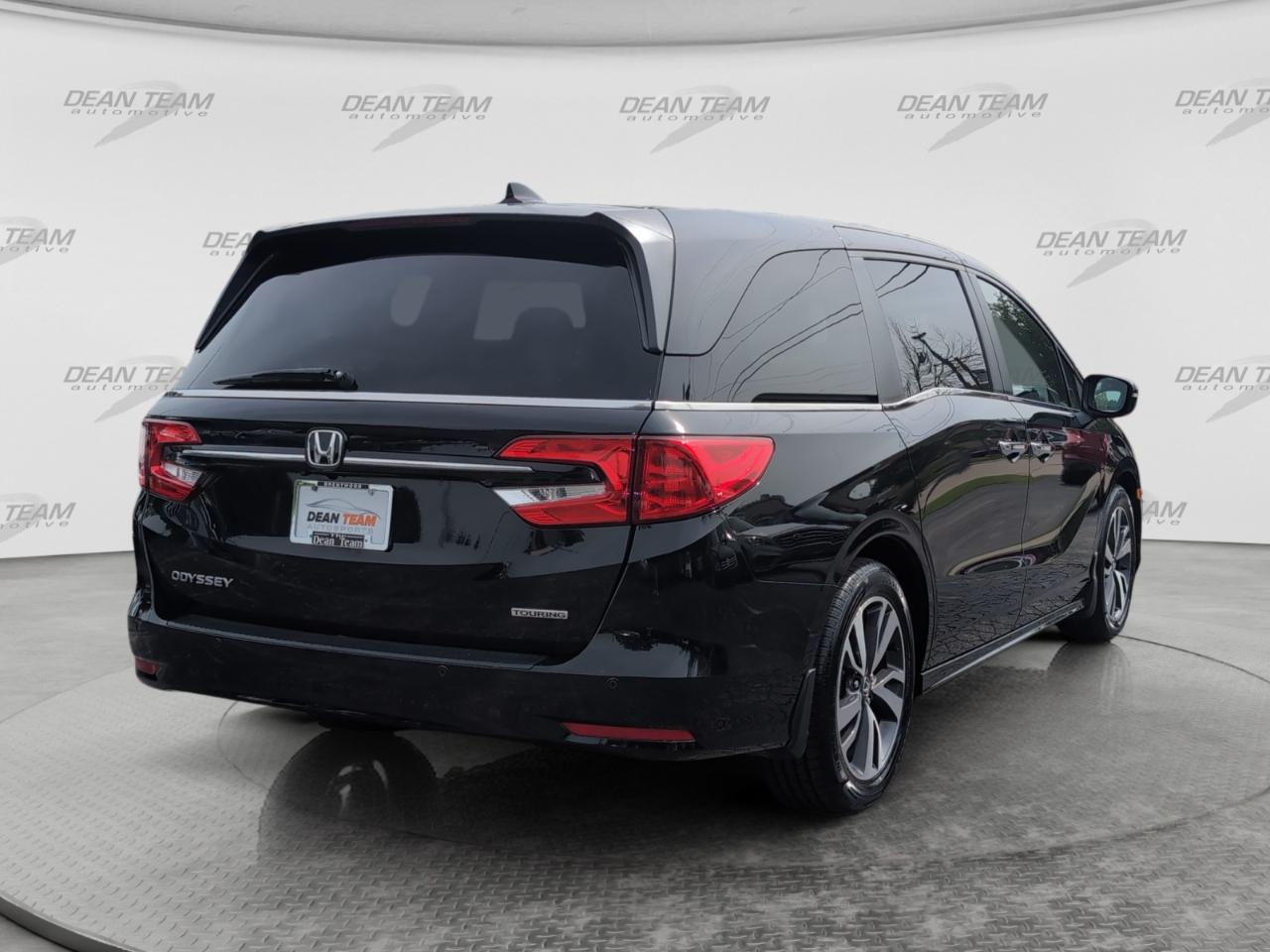 Honda Odyssey Touring Auto 2021