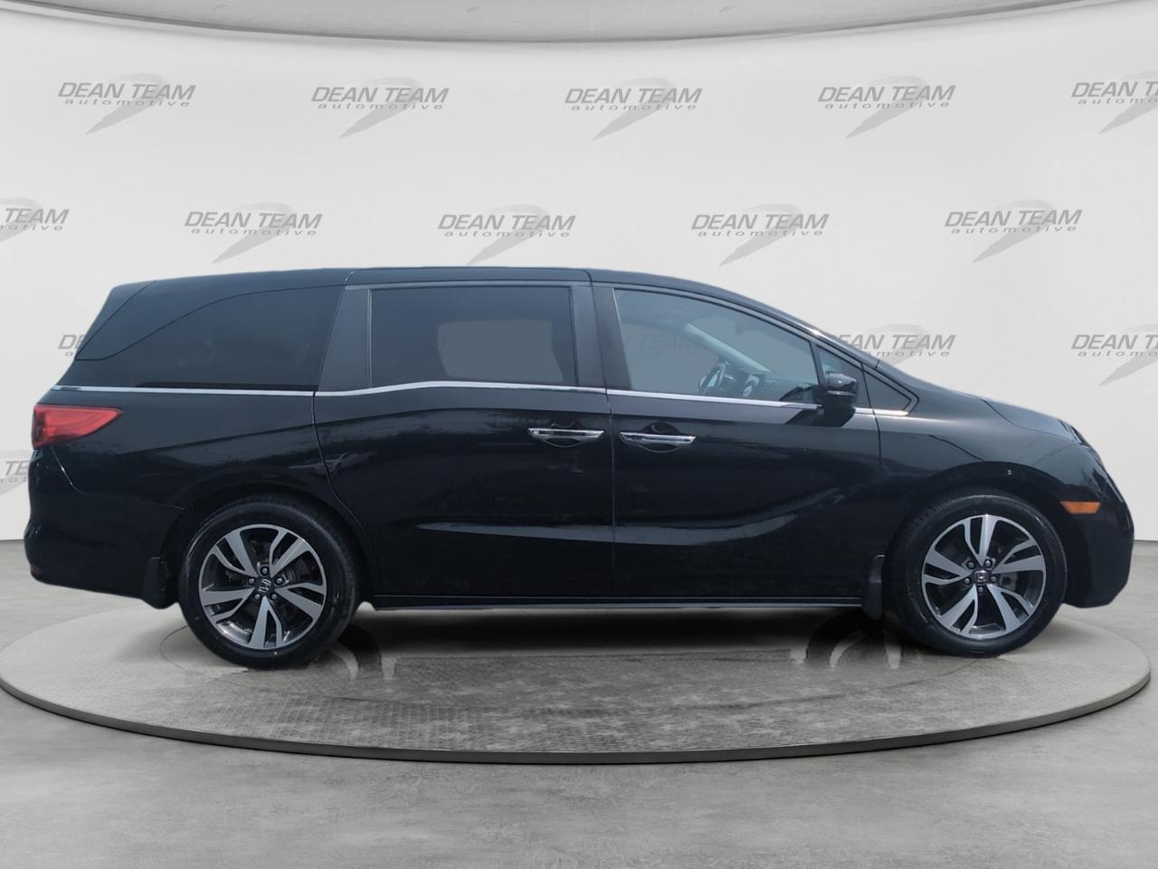 Honda Odyssey Touring Auto 2021