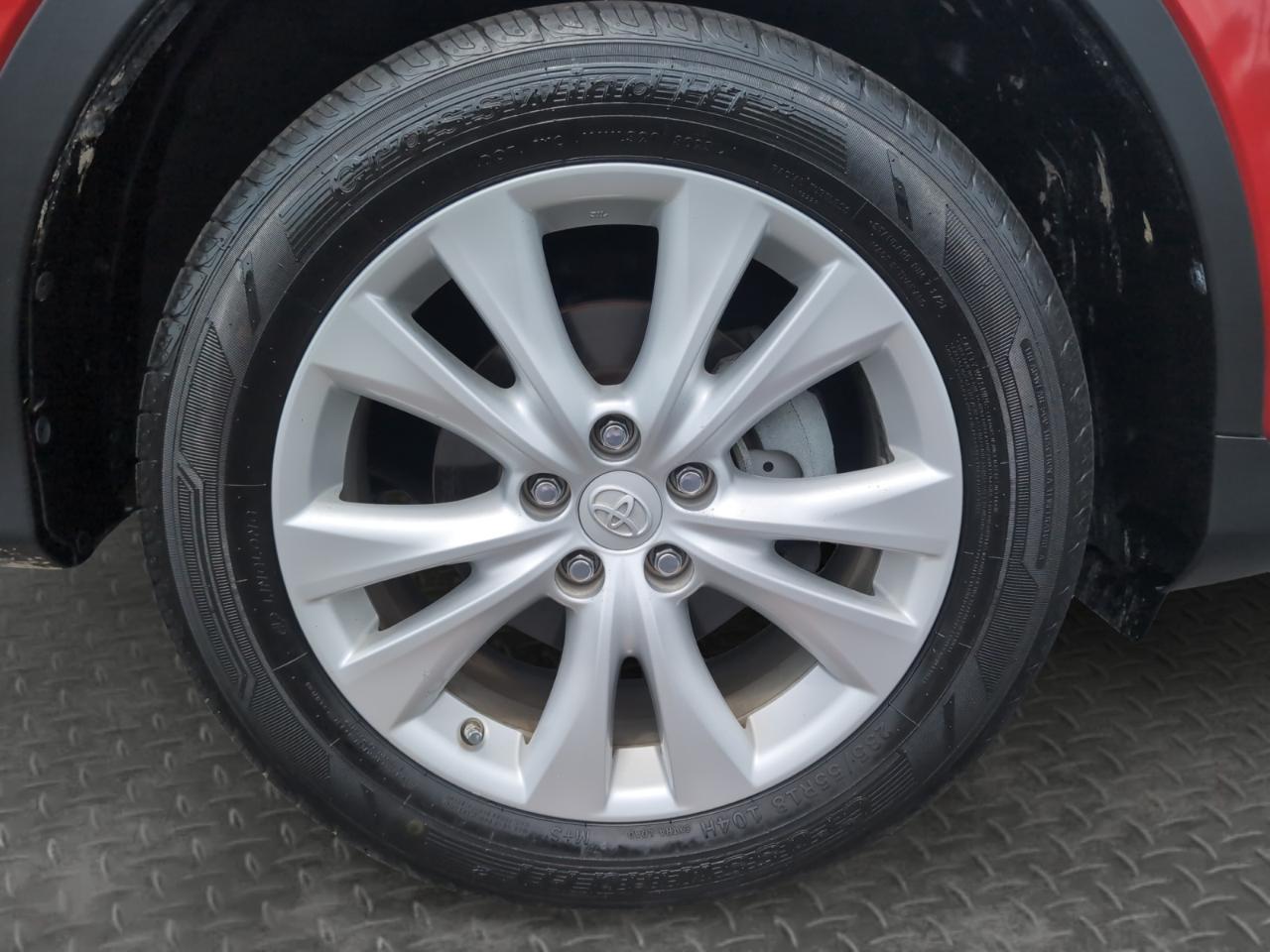 Toyota RAV4  2013