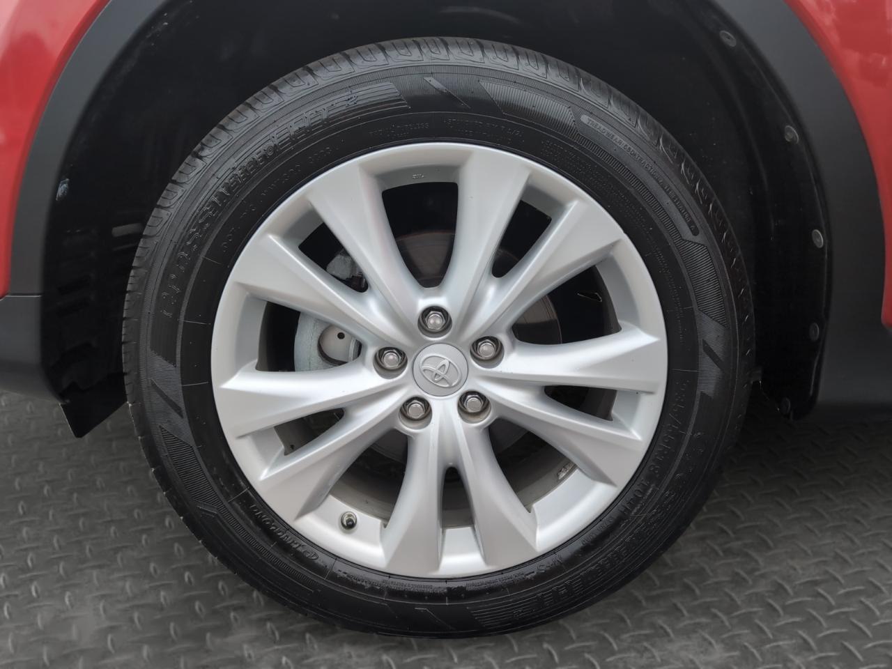 Toyota RAV4  2013