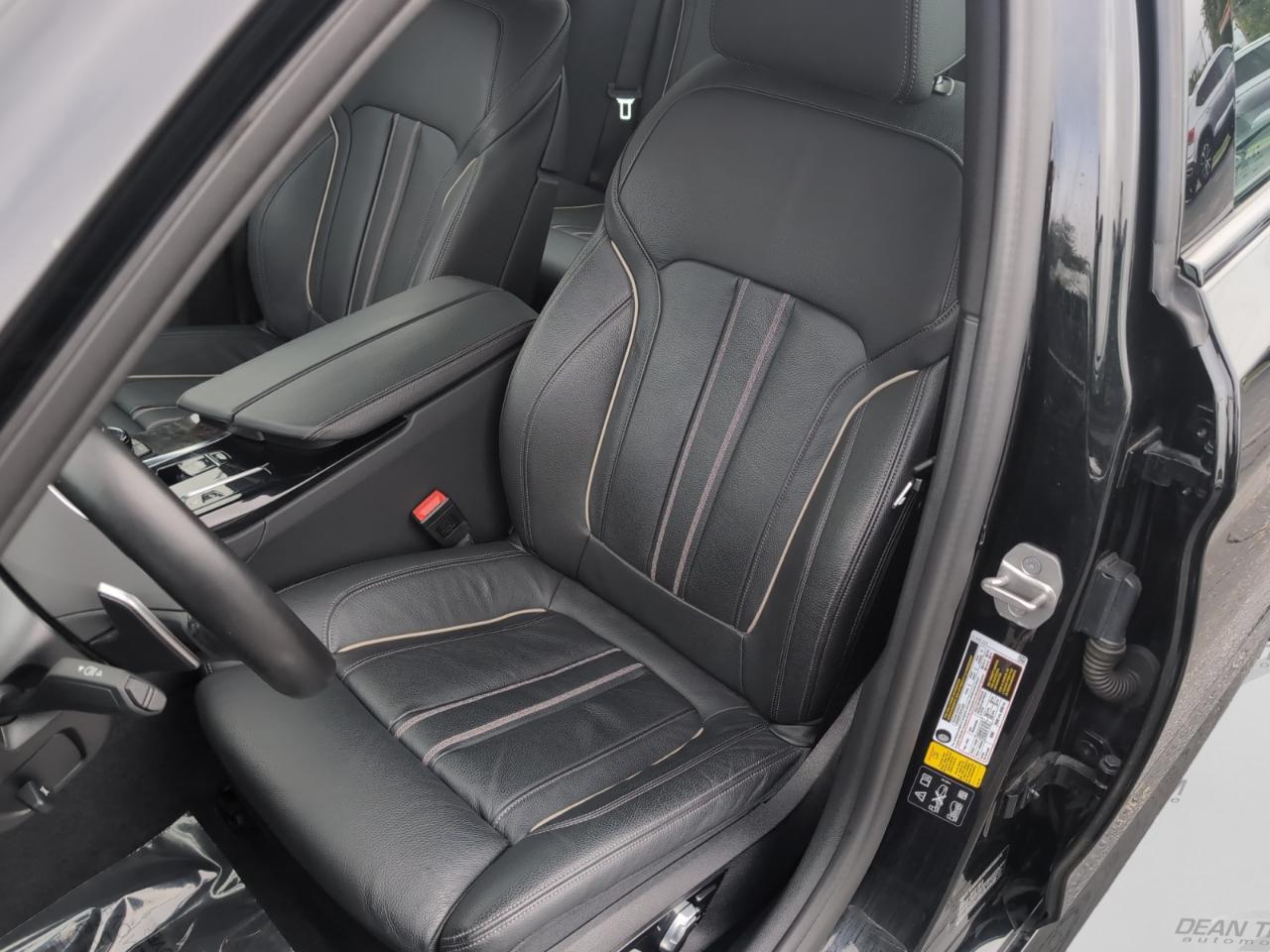 BMW 5 Series M550i xDrive Sedan 2022