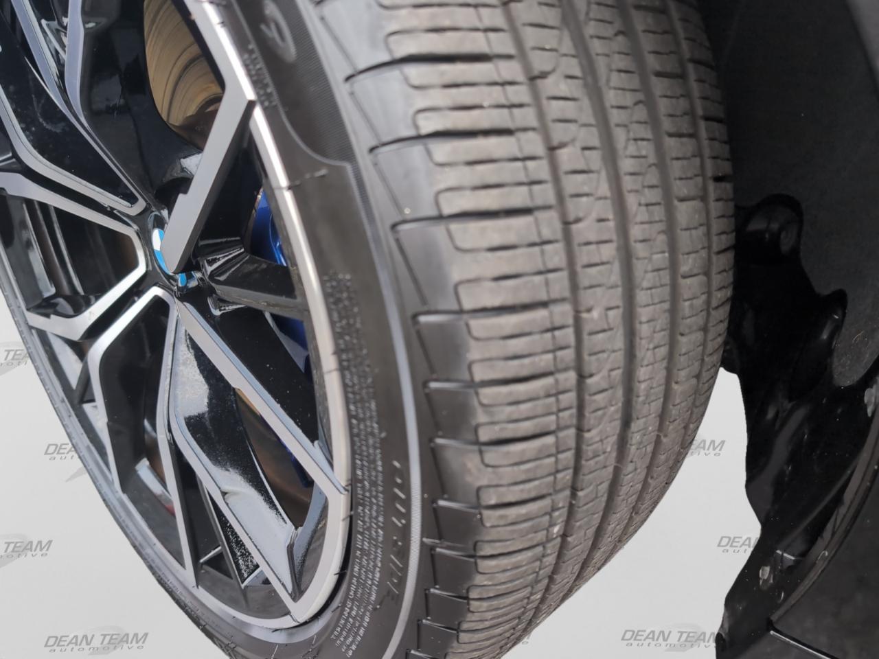 BMW 5 Series M550i xDrive Sedan 2022