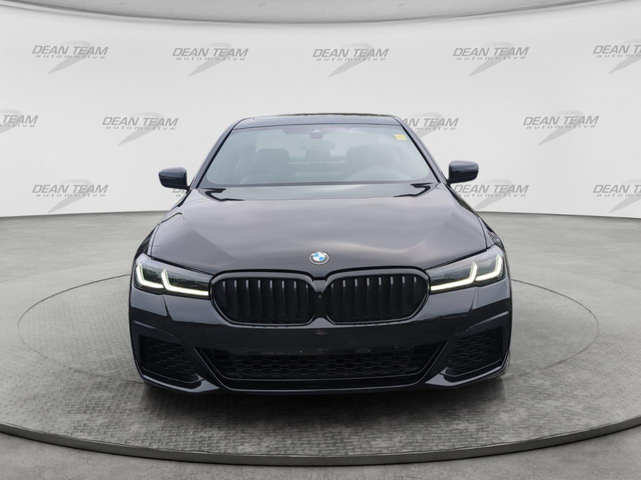 BMW 5 Series M550i xDrive Sedan 2022