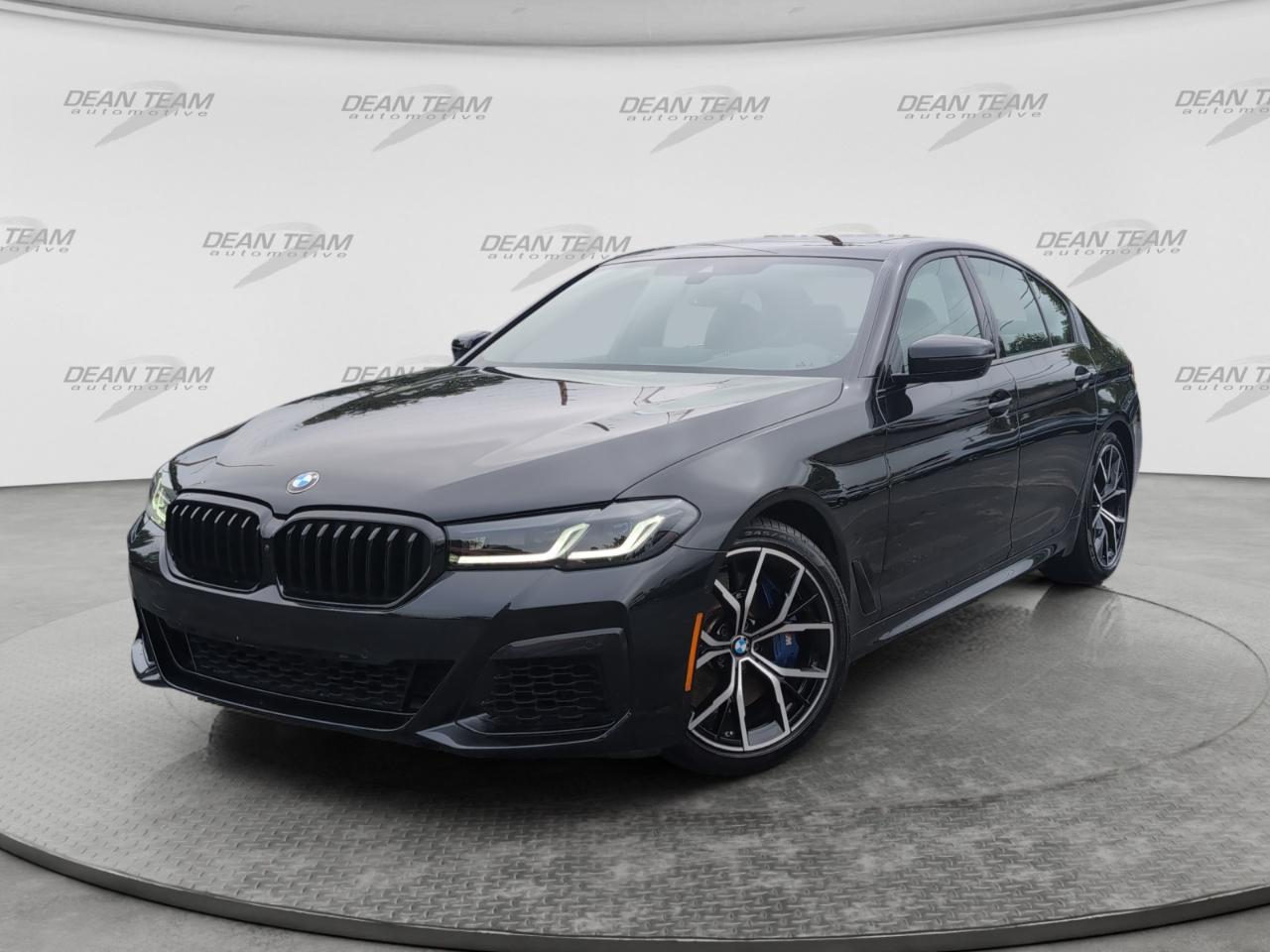 BMW 5 Series M550i xDrive Sedan 2022