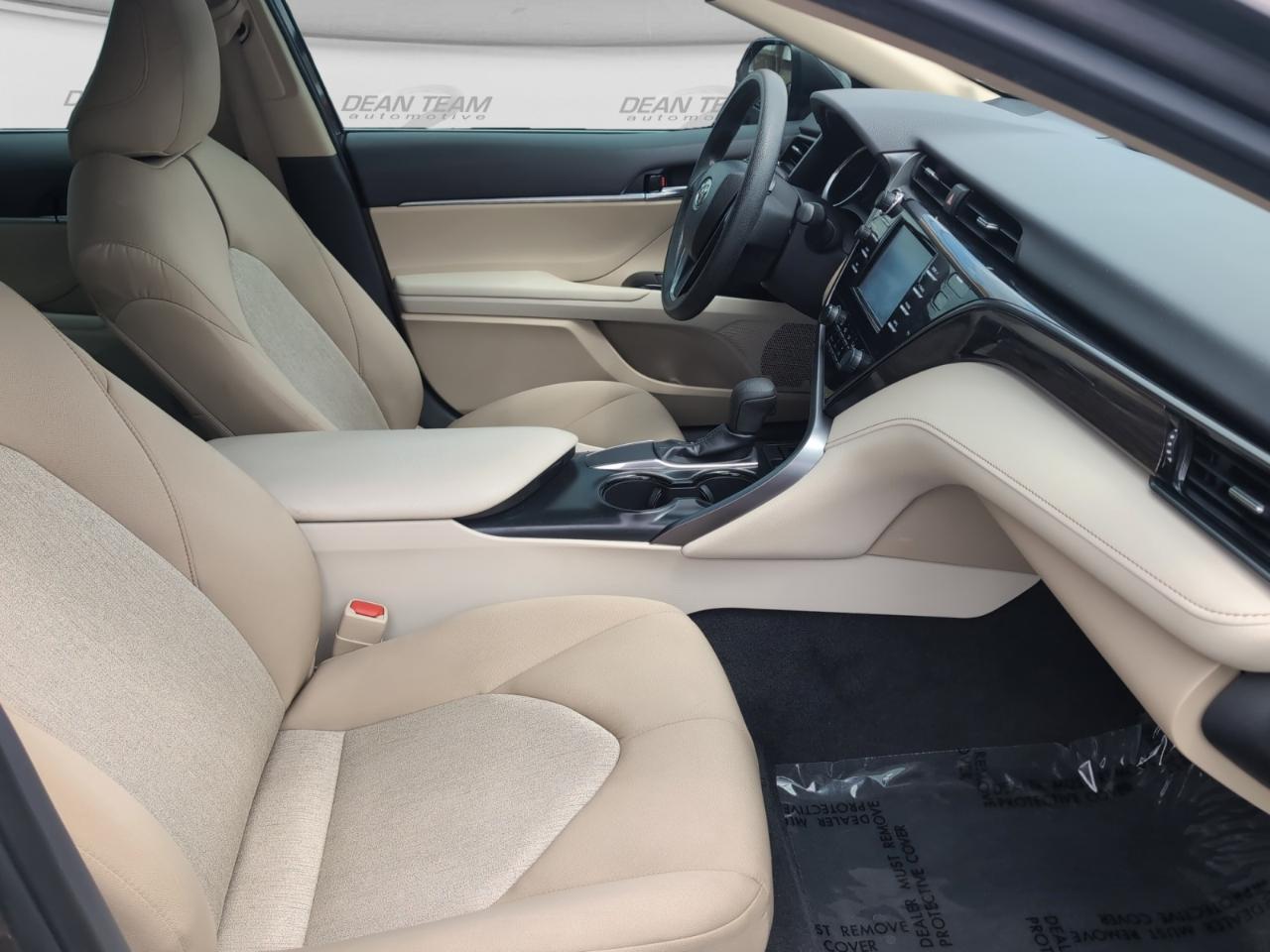 Toyota Camry  2019
