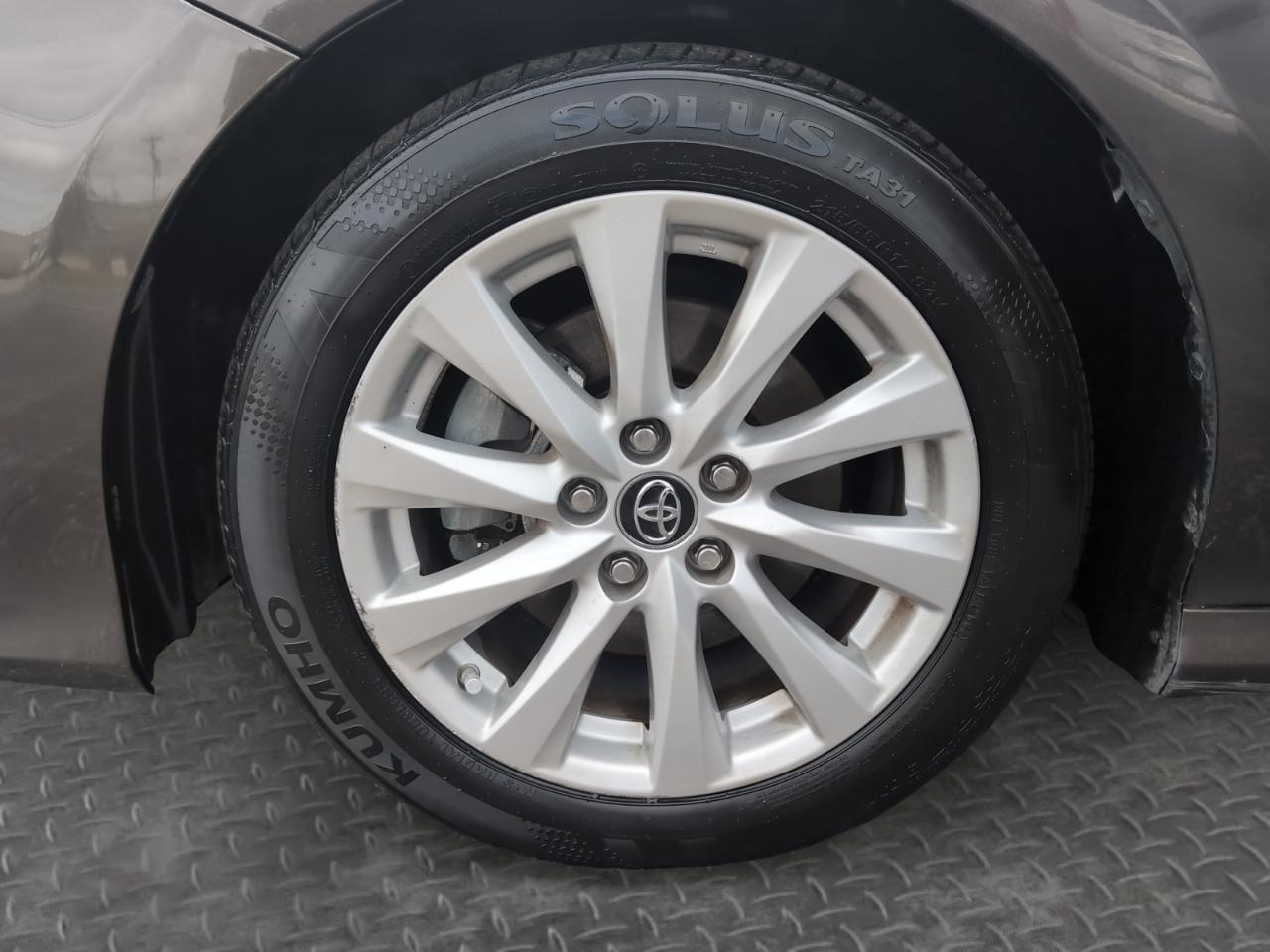 Toyota Camry  2019