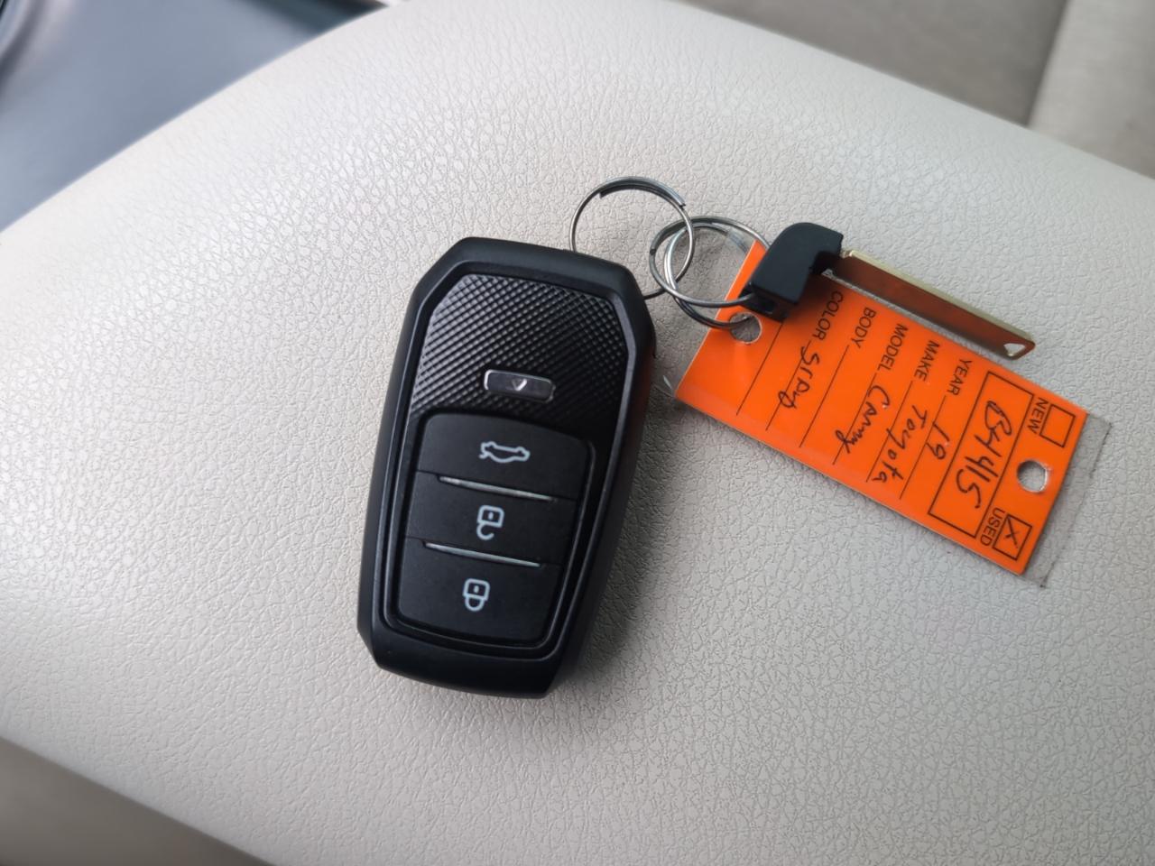 Toyota Camry  2019