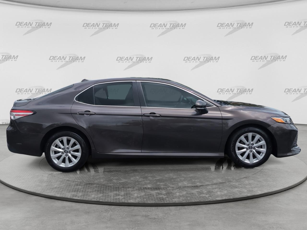 Toyota Camry  2019