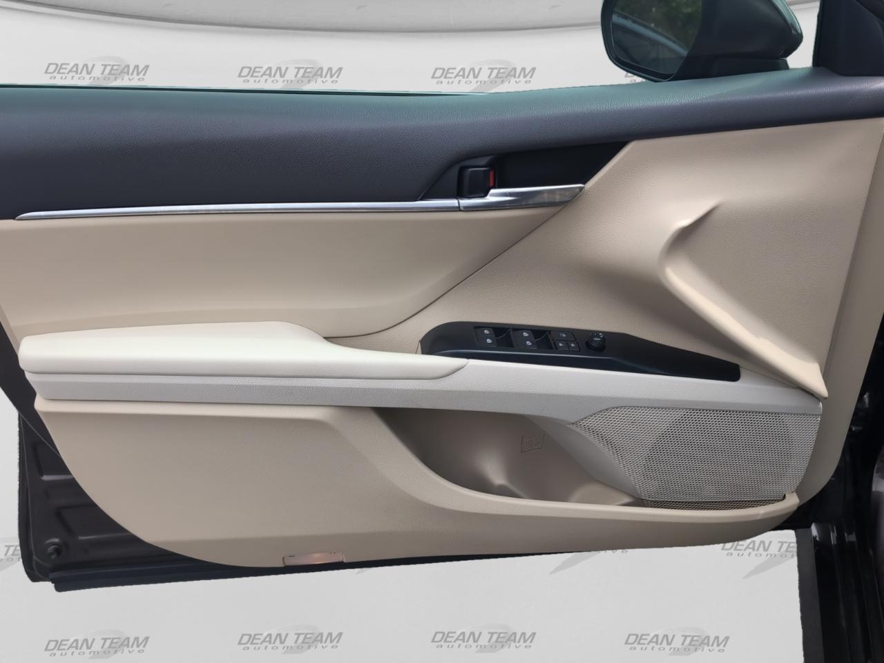 Toyota Camry  2019