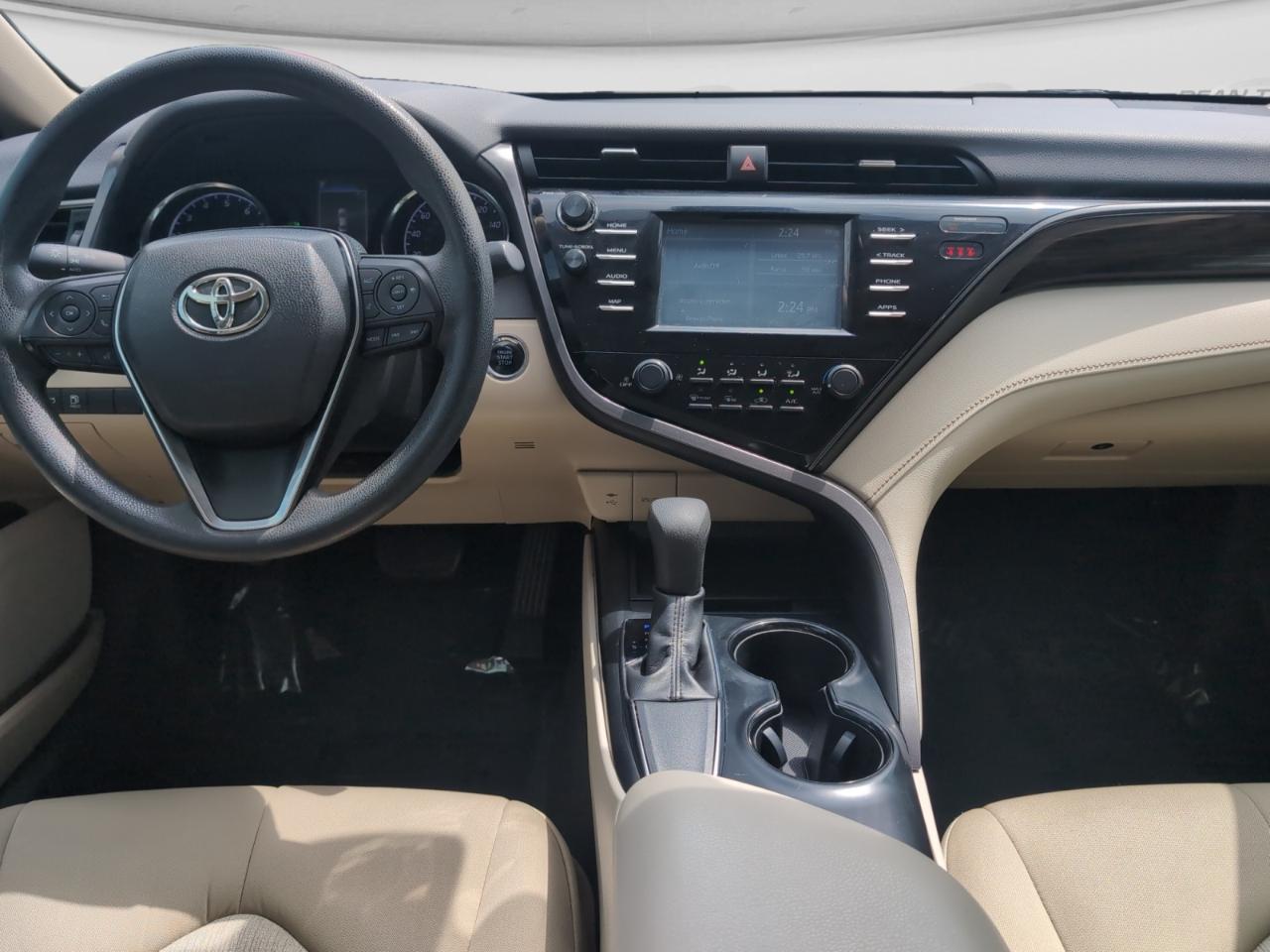 Toyota Camry  2019