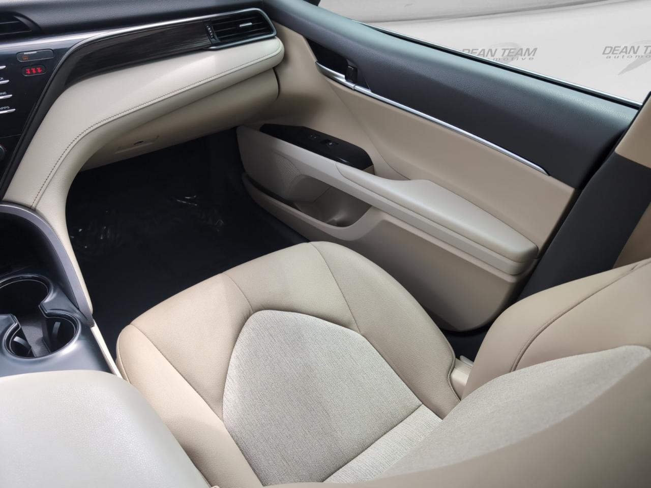 Toyota Camry  2019