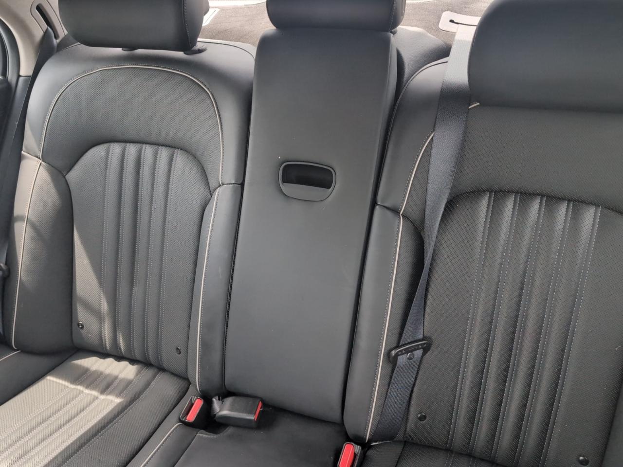 Genesis G90 3.3T Premium AWD 2019