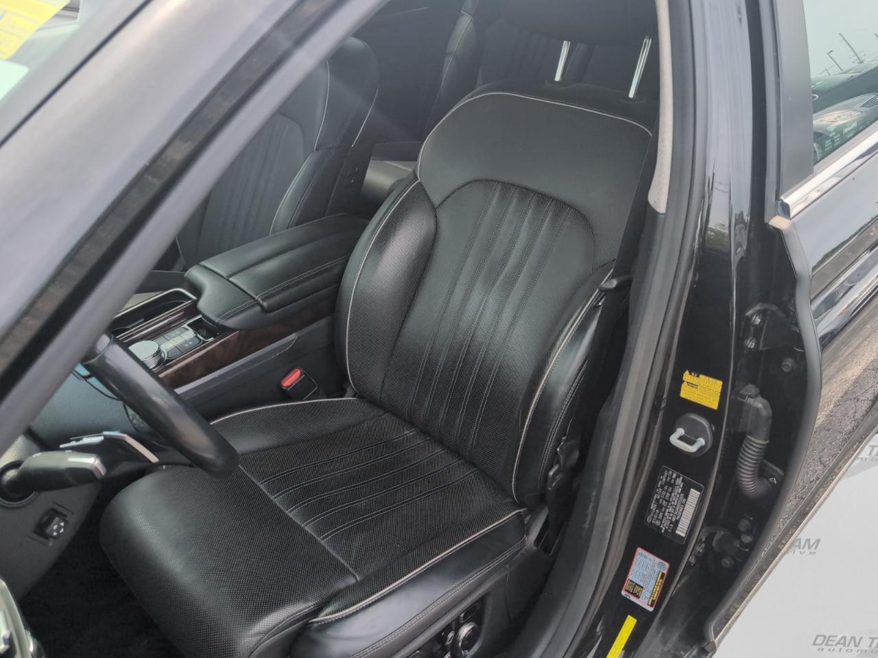 Genesis G90 3.3T Premium AWD 2019