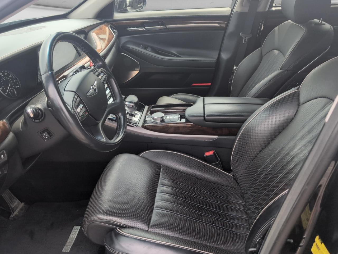 Genesis G90 3.3T Premium AWD 2019