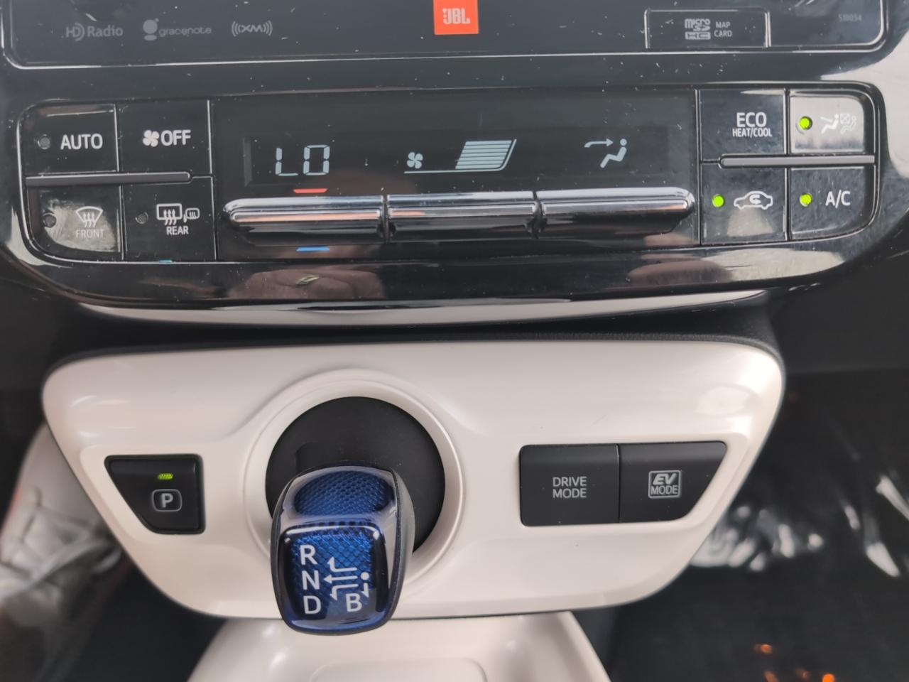 Toyota Prius Four 2017