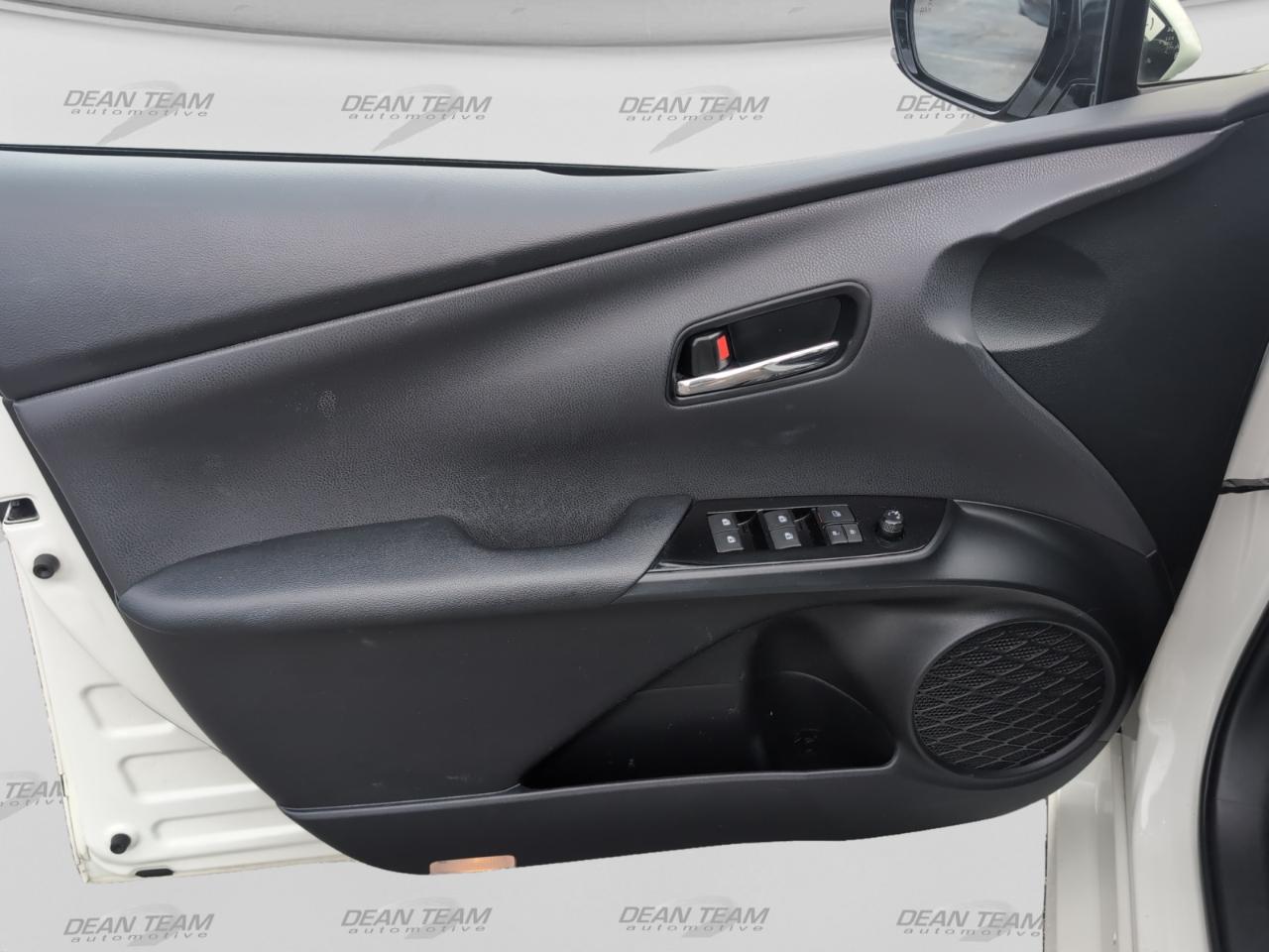 Toyota Prius Four 2017