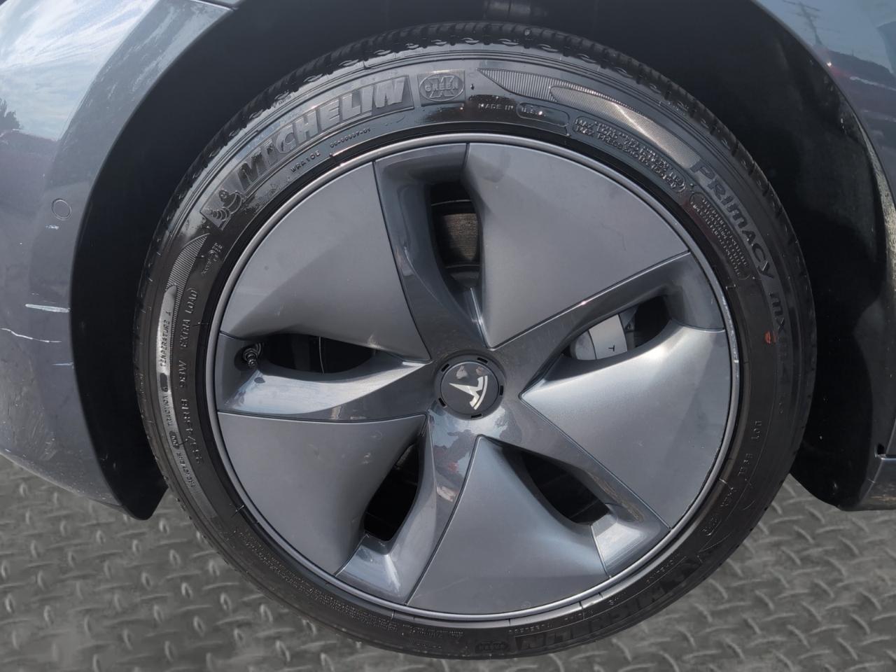 Tesla Model 3 Standard Range Plus RWD 2019