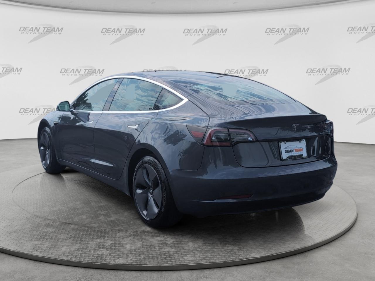 Tesla Model 3 Standard Range Plus RWD 2019