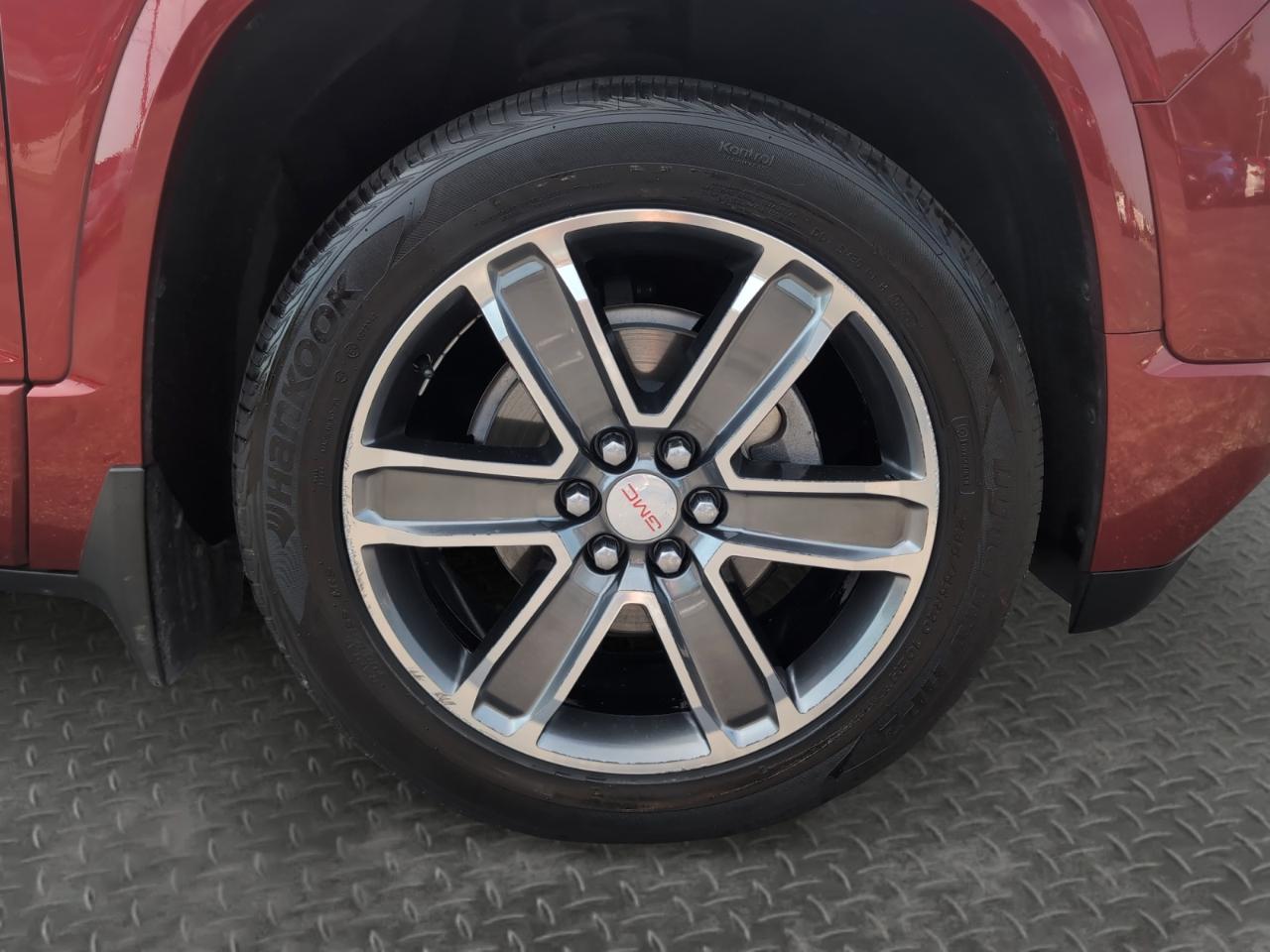GMC Acadia AWD 4dr Denali 2019