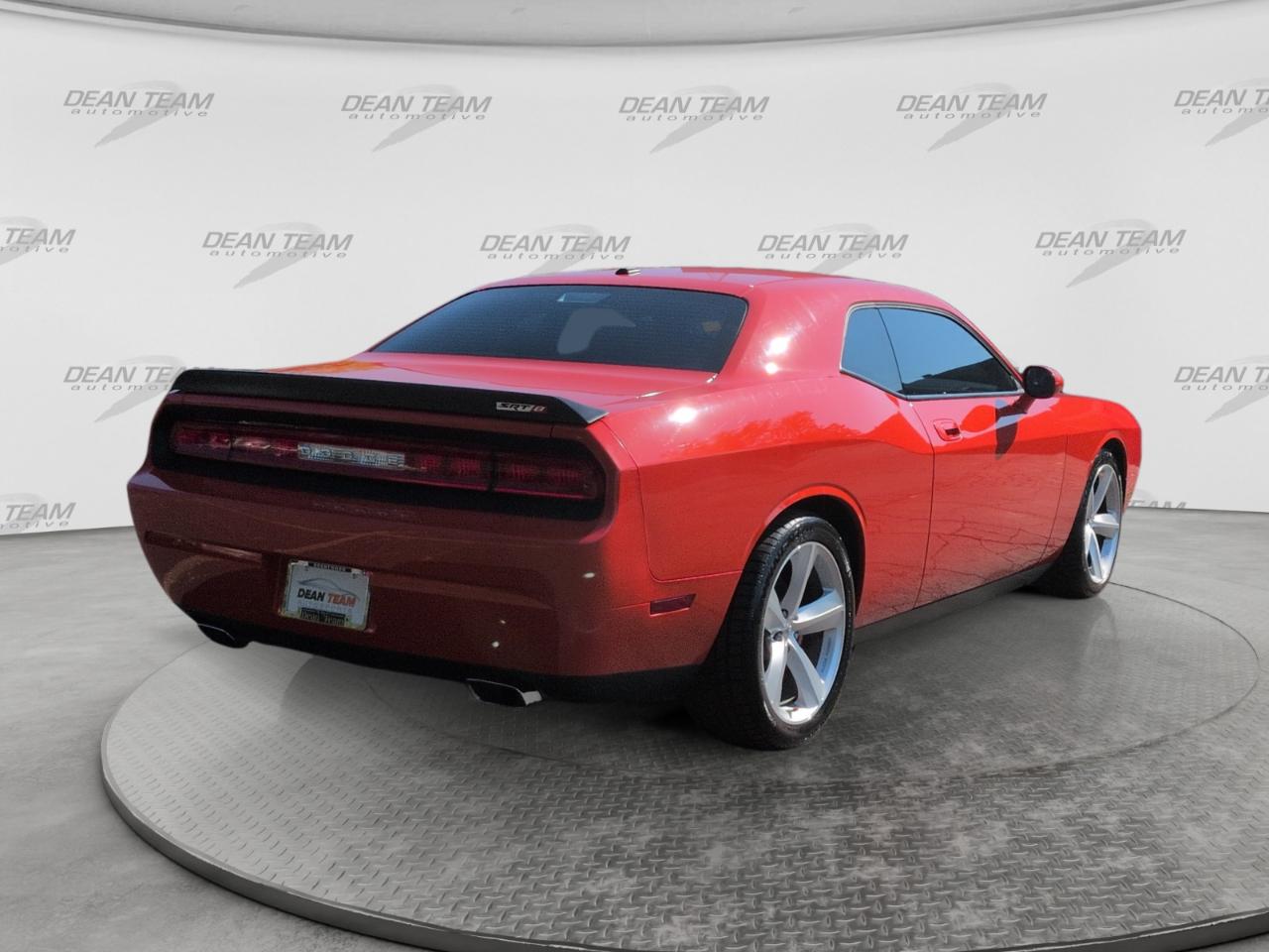 Dodge Challenger 2dr Cpe SRT8 2010