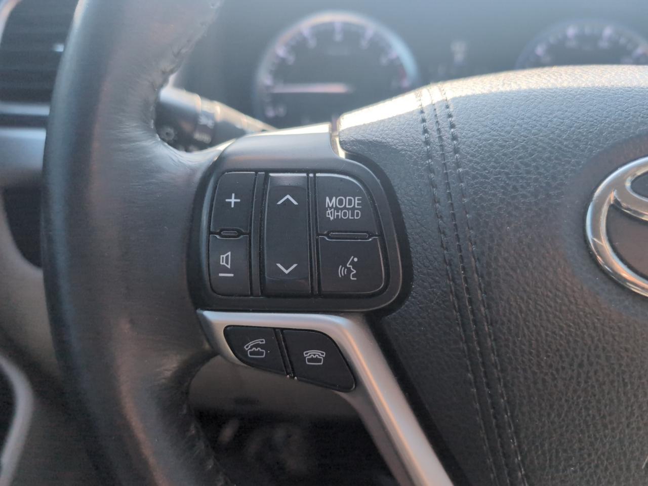 Toyota Highlander  2015