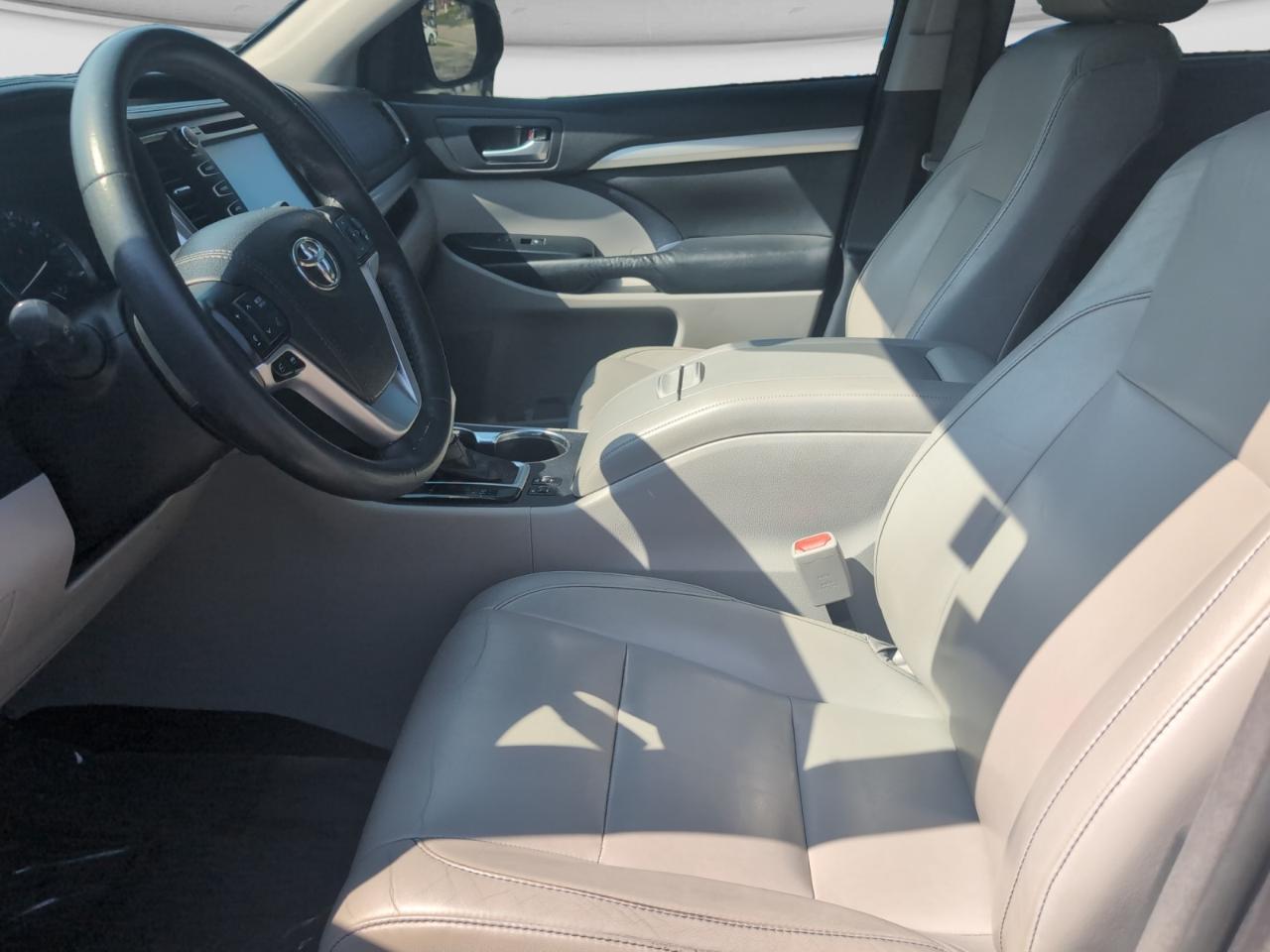 Toyota Highlander  2015