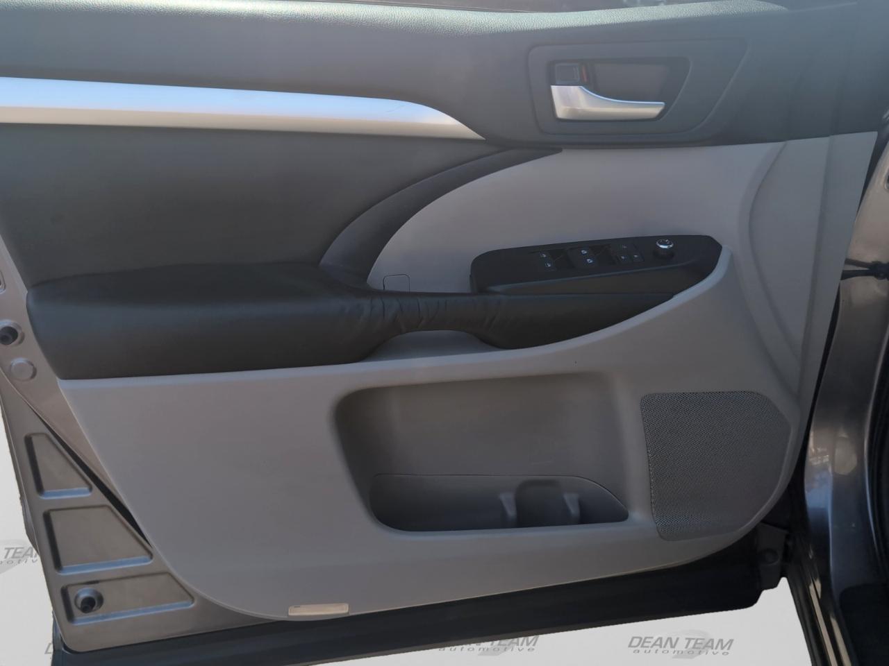 Toyota Highlander  2015