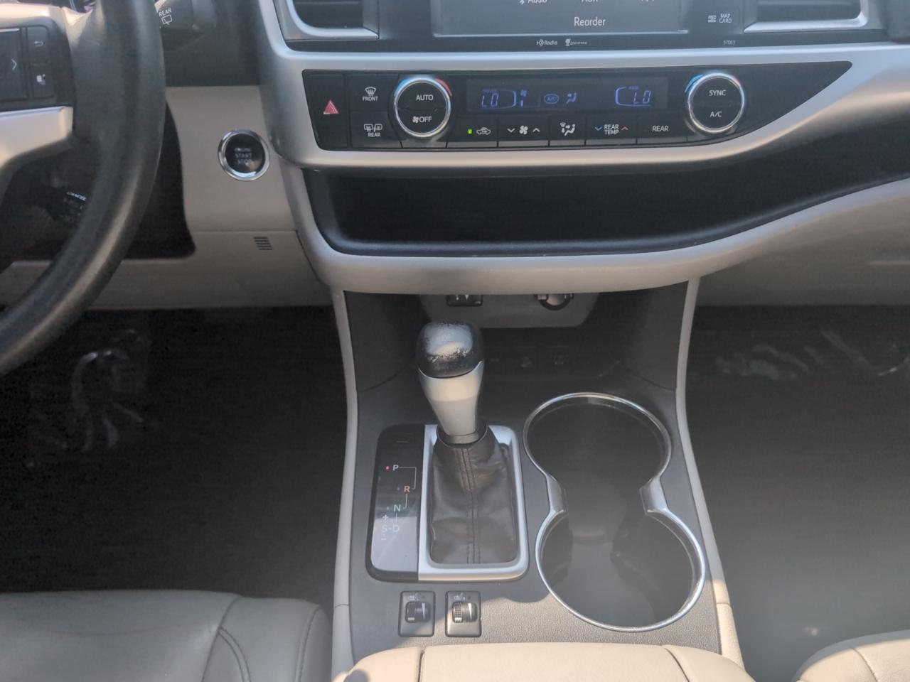 Toyota Highlander  2015