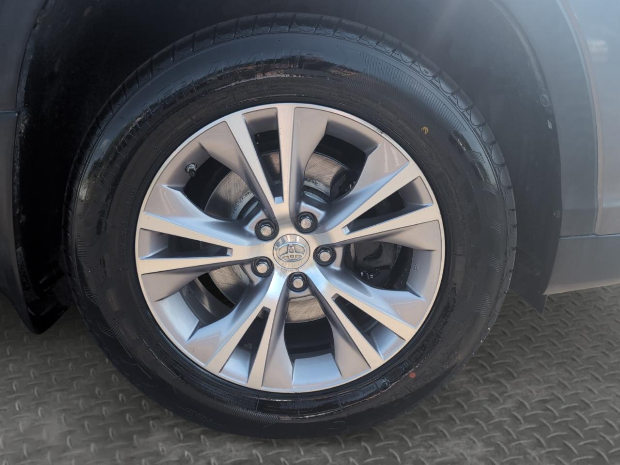 Toyota Highlander  2015