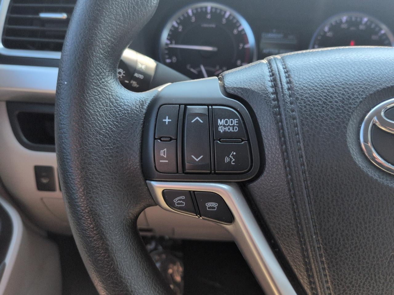 Toyota Highlander  2015