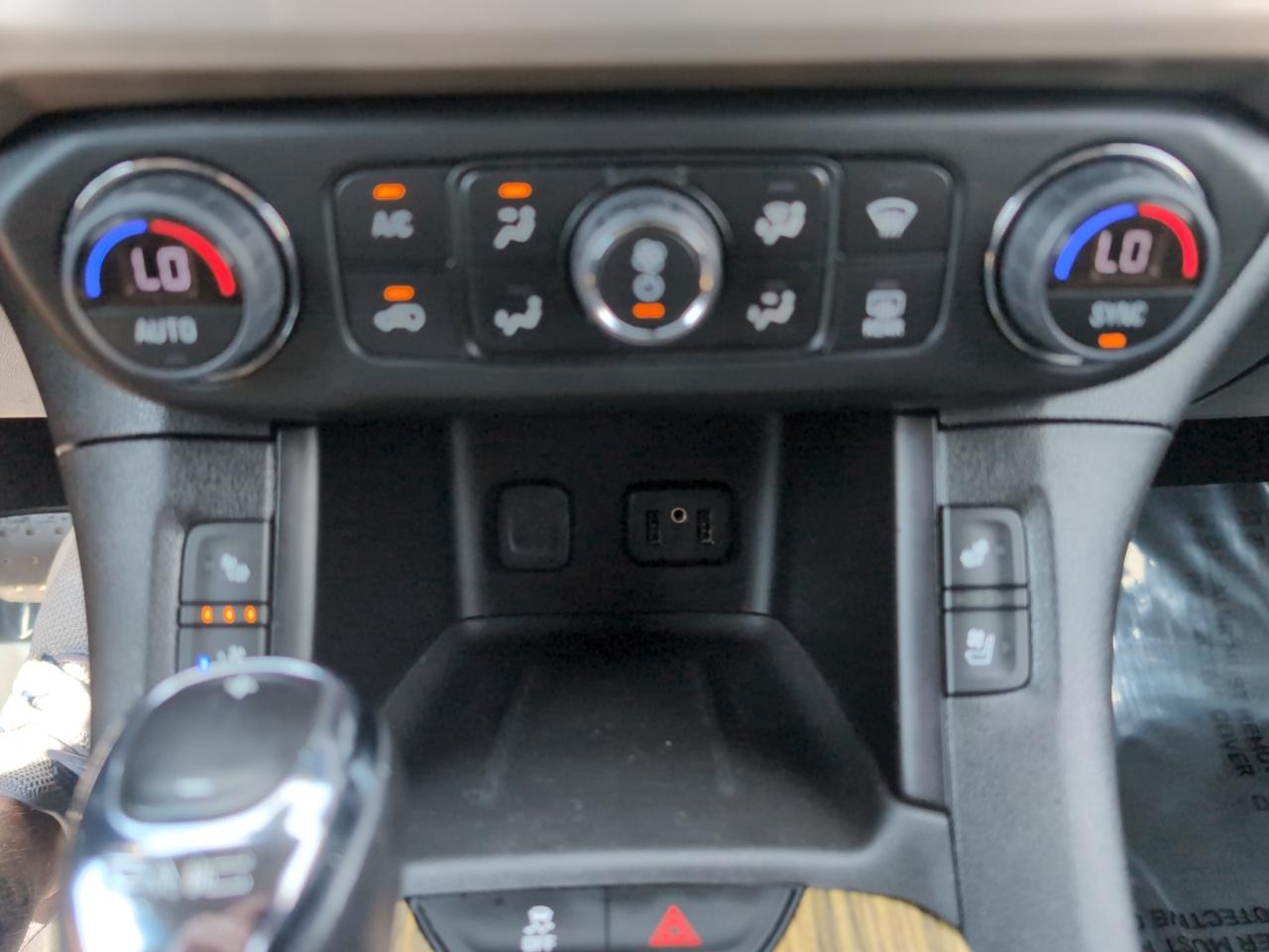 GMC Acadia AWD 4dr Denali 2019