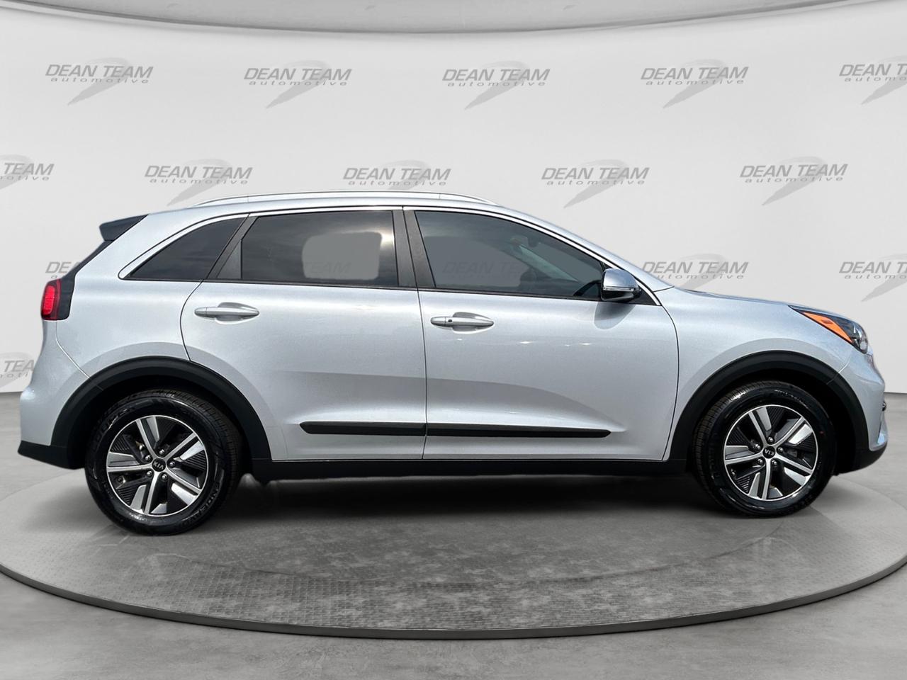 Kia Niro Plug-In Hybrid EX FWD 2021